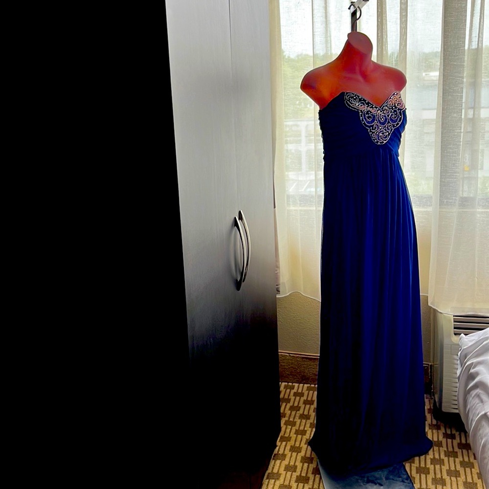 Prom gown